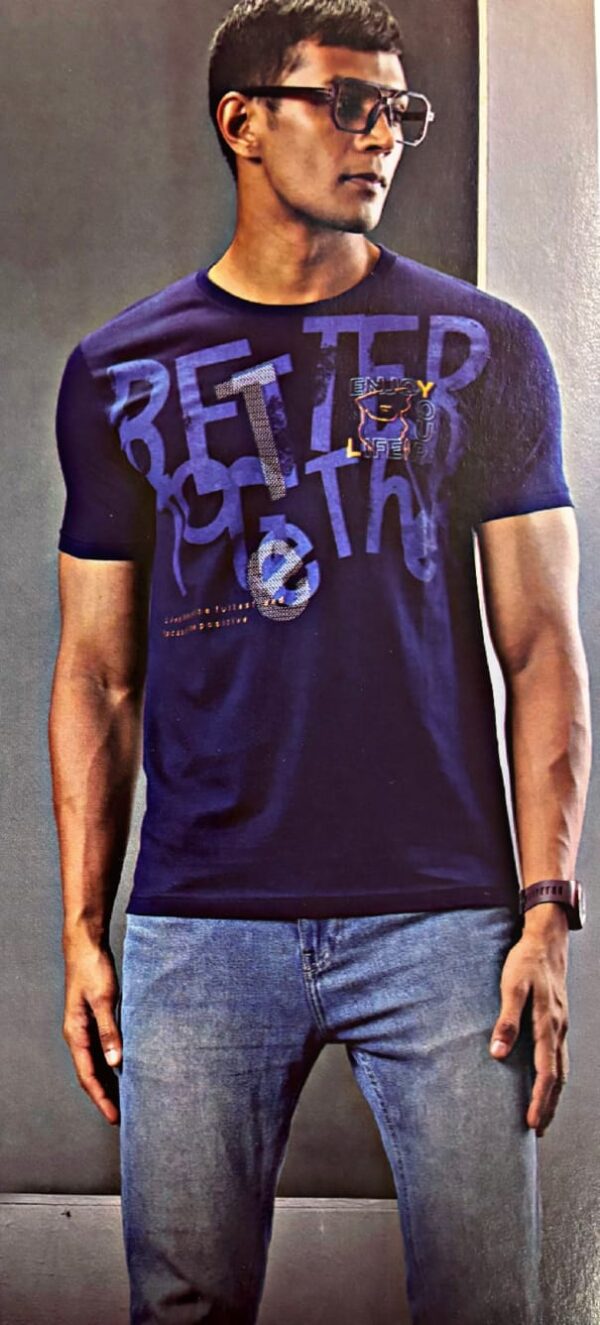 Men’s Magenta Cotton T-Shirt – Vibrant & Stylish Everyday Wear
